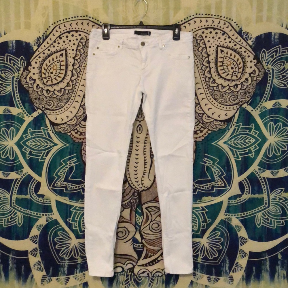 White jeggings